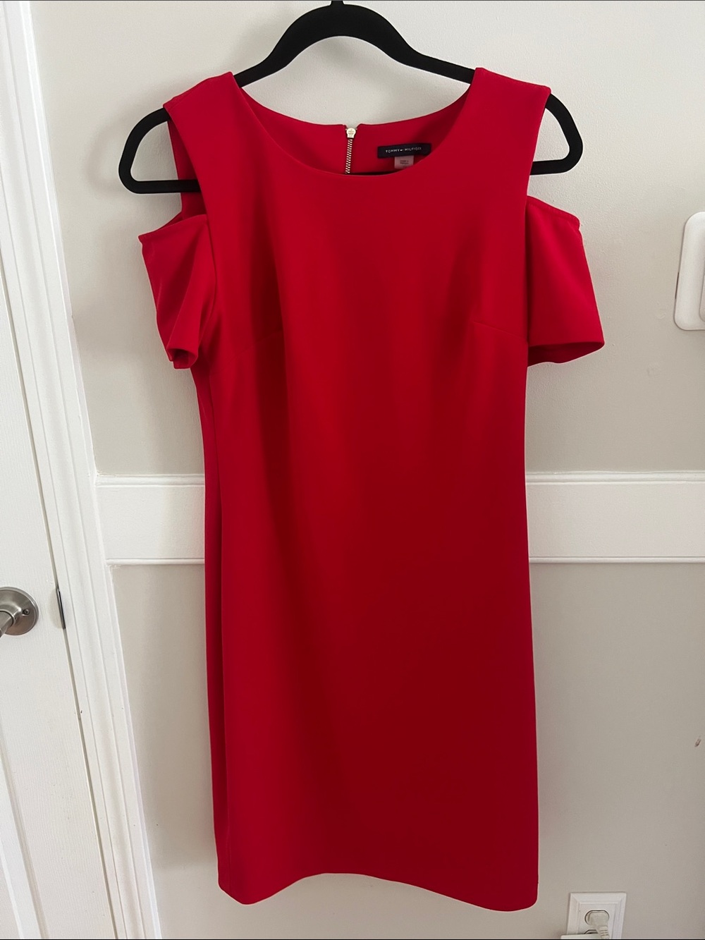 Tommy Hilfiger Red One-Shoulder Cold-Shoulder Sheath Dress